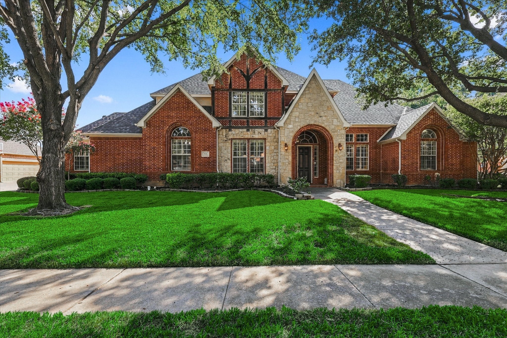 614 Castle Creek Drive — photo