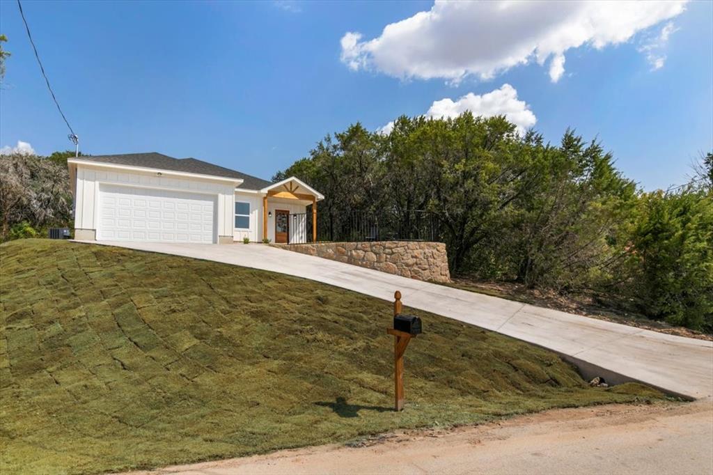 1001 Apache Ridge Road — photo
