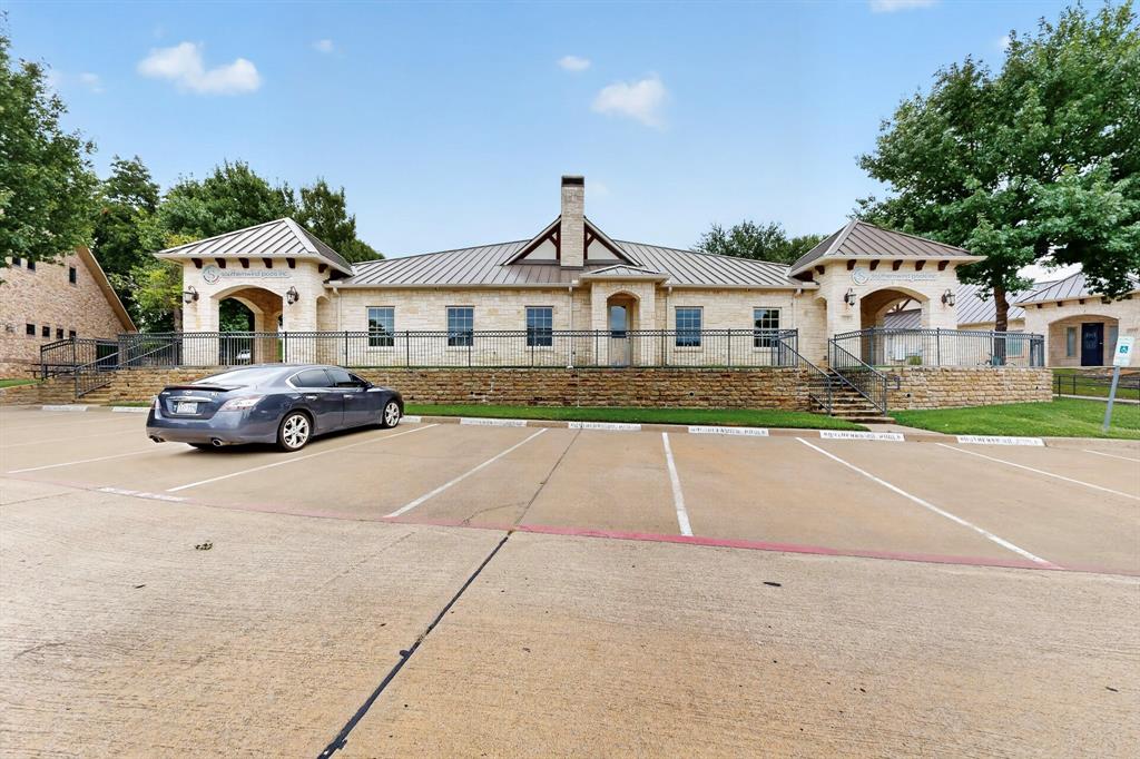 2230 Bush Drive — photo