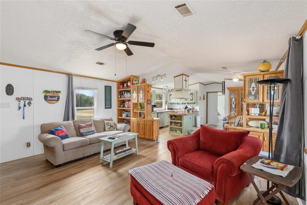 375 Whispering Oaks Lane — photo