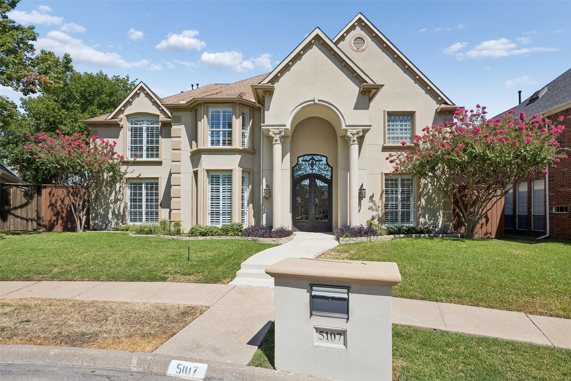 5107 Scarborough Lane — photo
