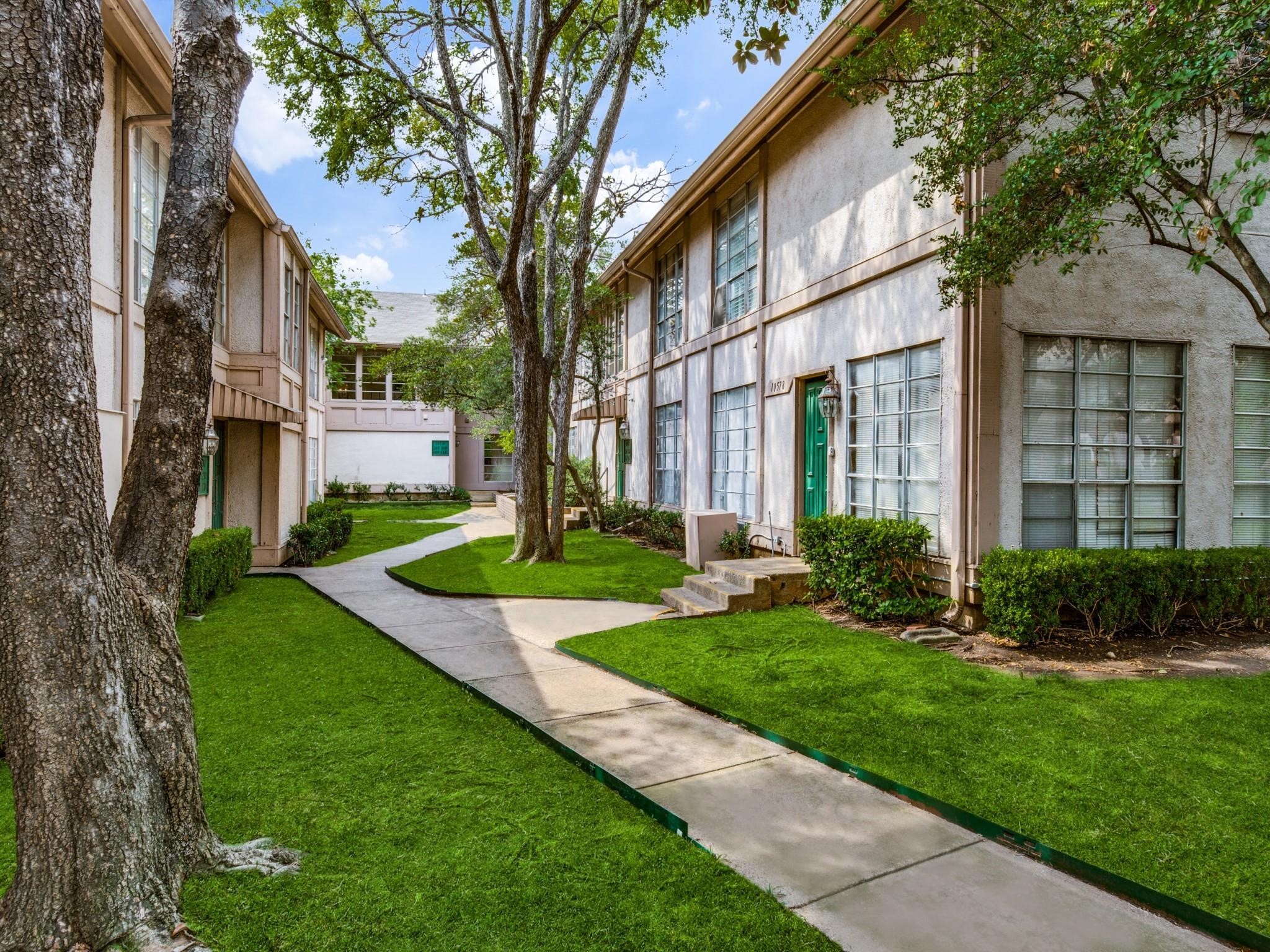 10578 High Hollows Drive 266 — photo