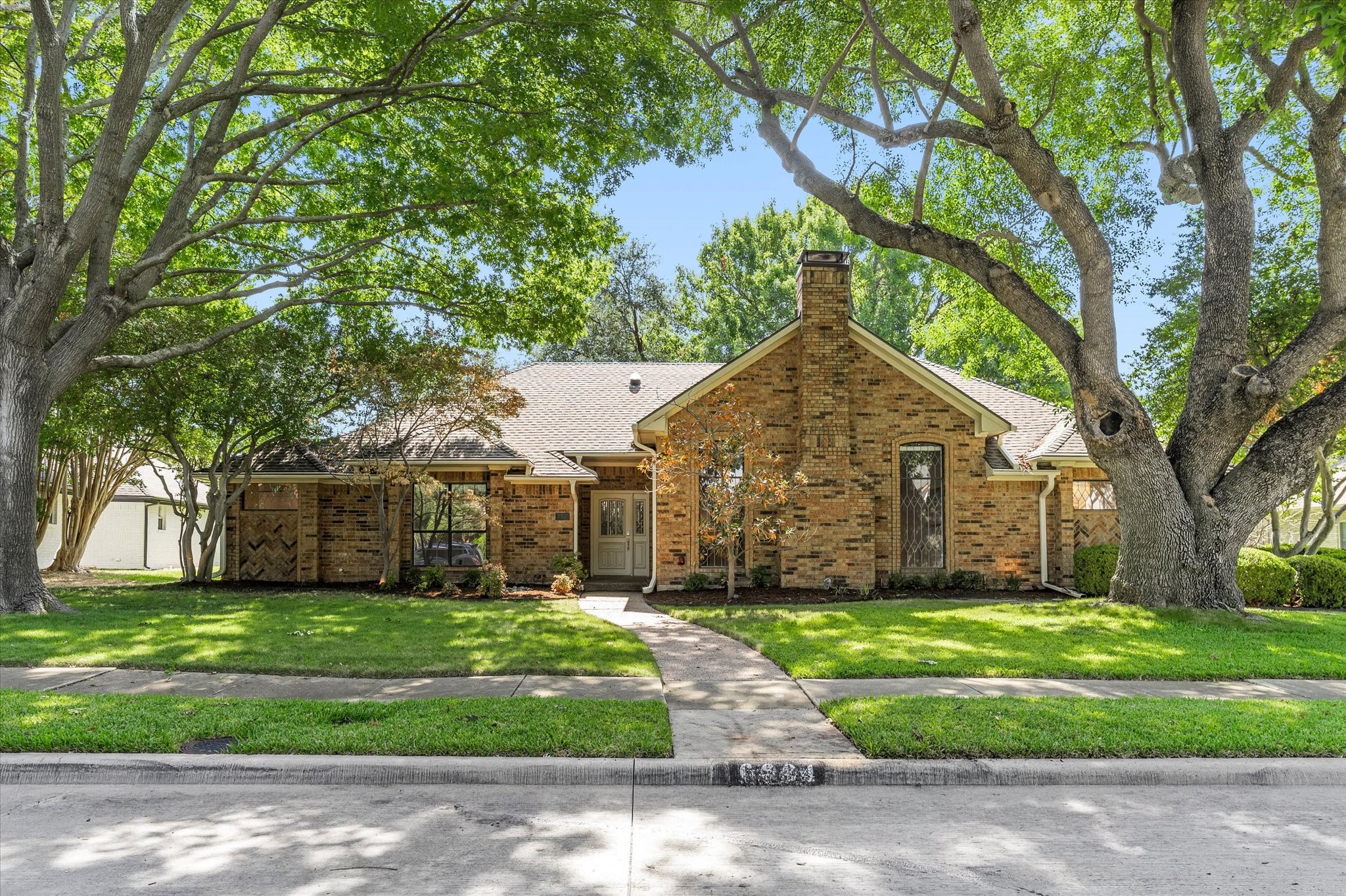 6604 Garfield Drive — photo