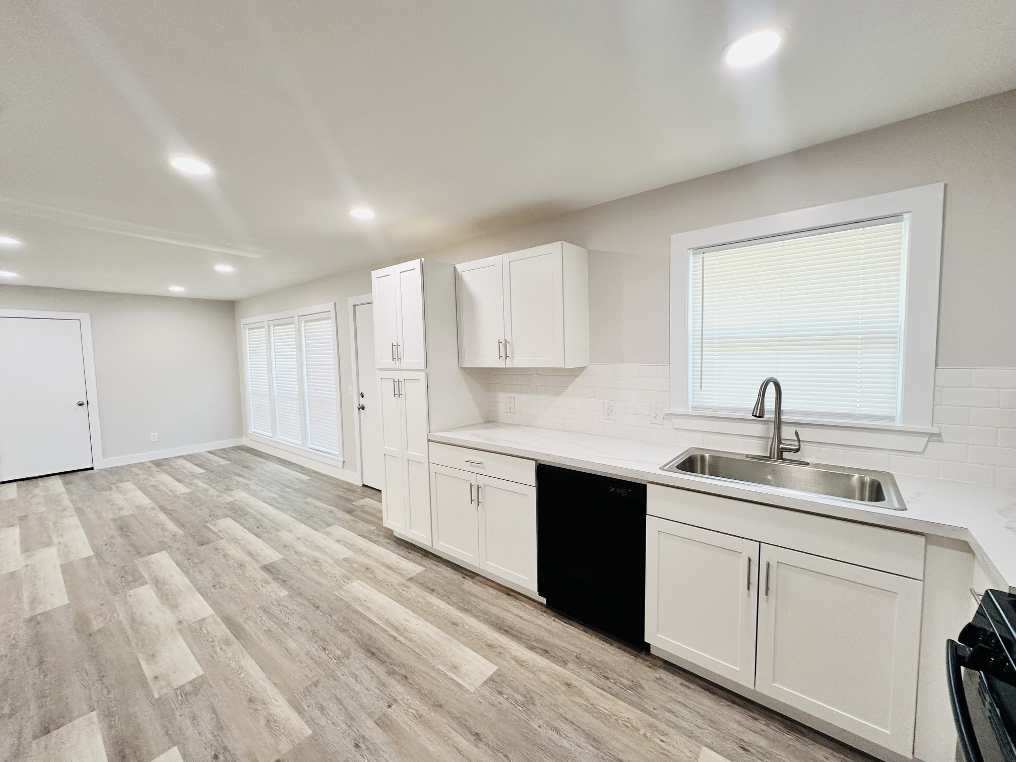 2116 Pinecrest Drive, Tyler, TX 75701 — photo 2