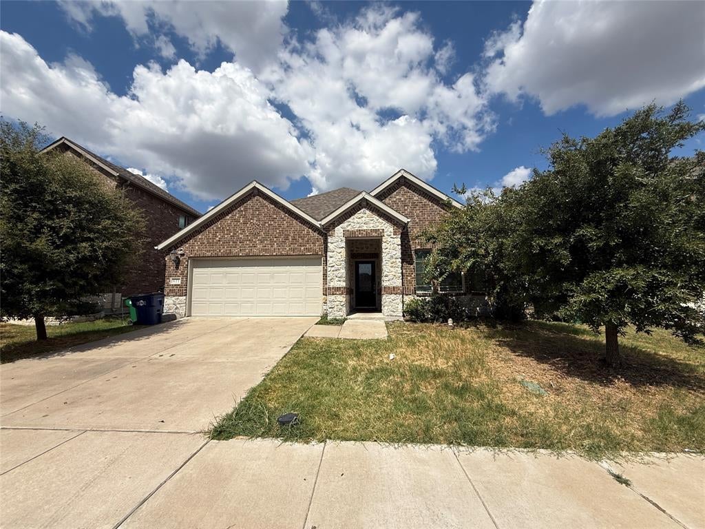 621 Fletcher Drive — photo