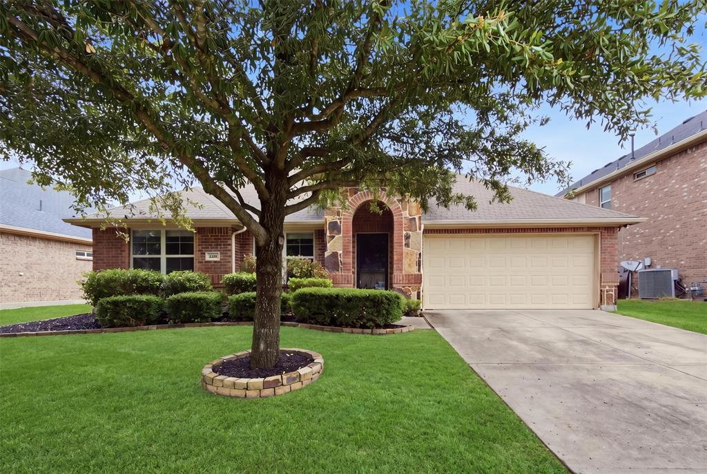 2912 Glenoaks Drive — photo