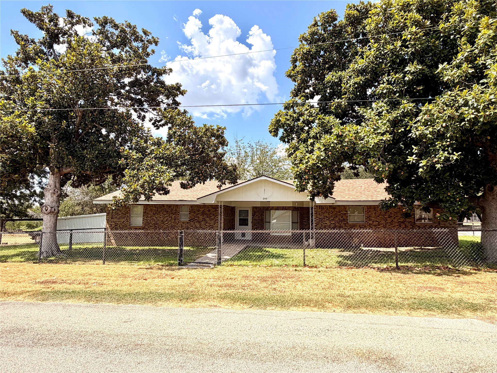 200 S Speed Street, Gustine, TX 76455 — photo 2
