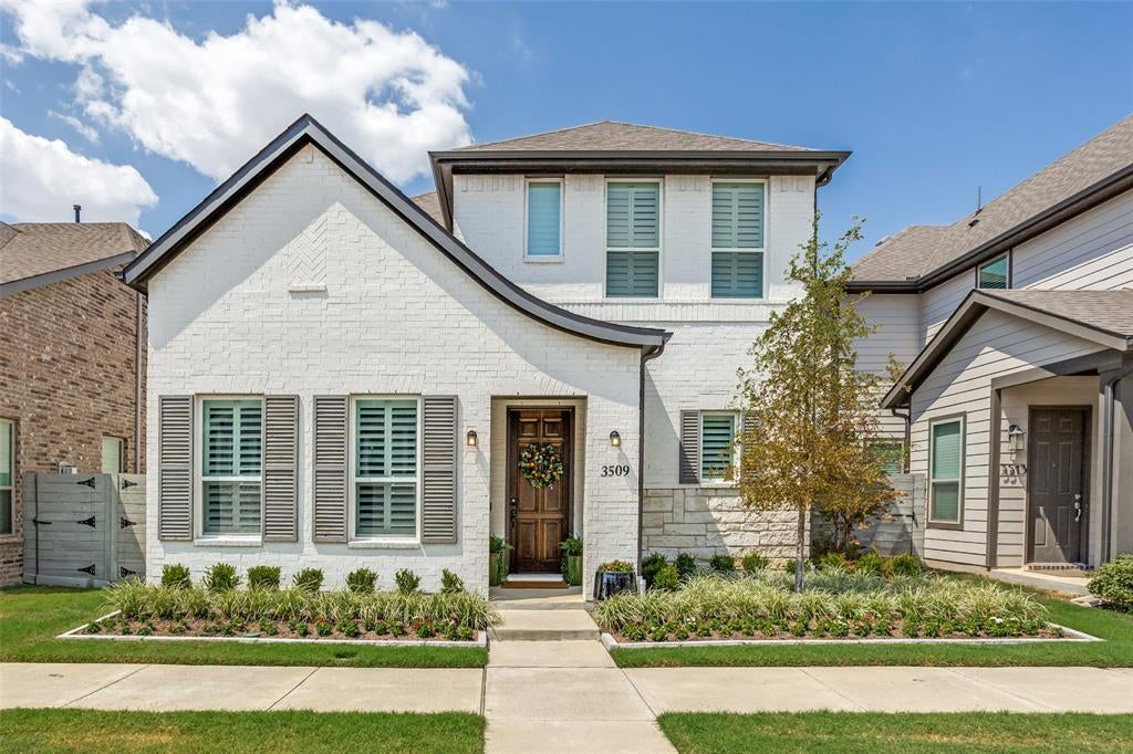 3509 The Commons Parkway — photo