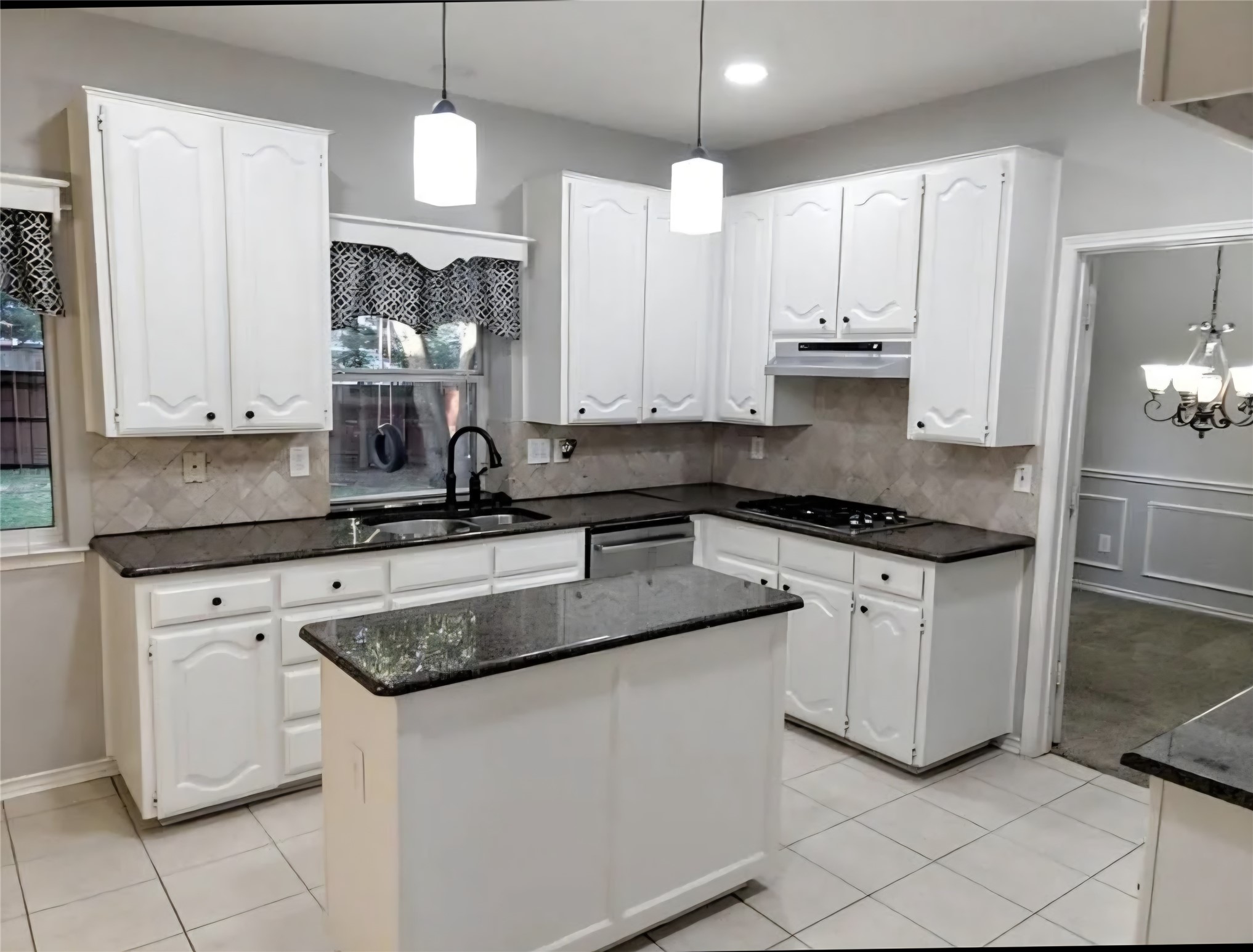 821 Weeping Willow Court — photo