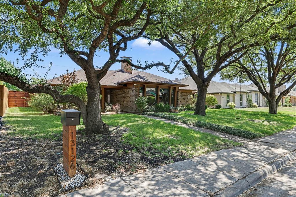 13126 Fall Manor Drive — photo