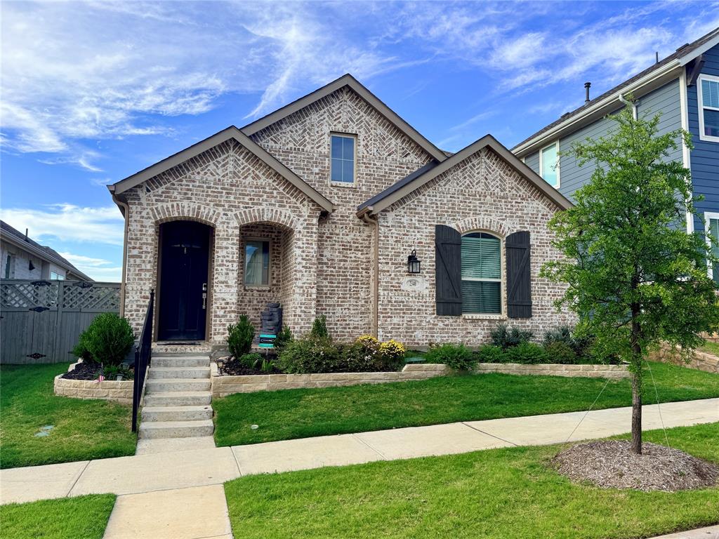 2340 Gray Drive — photo