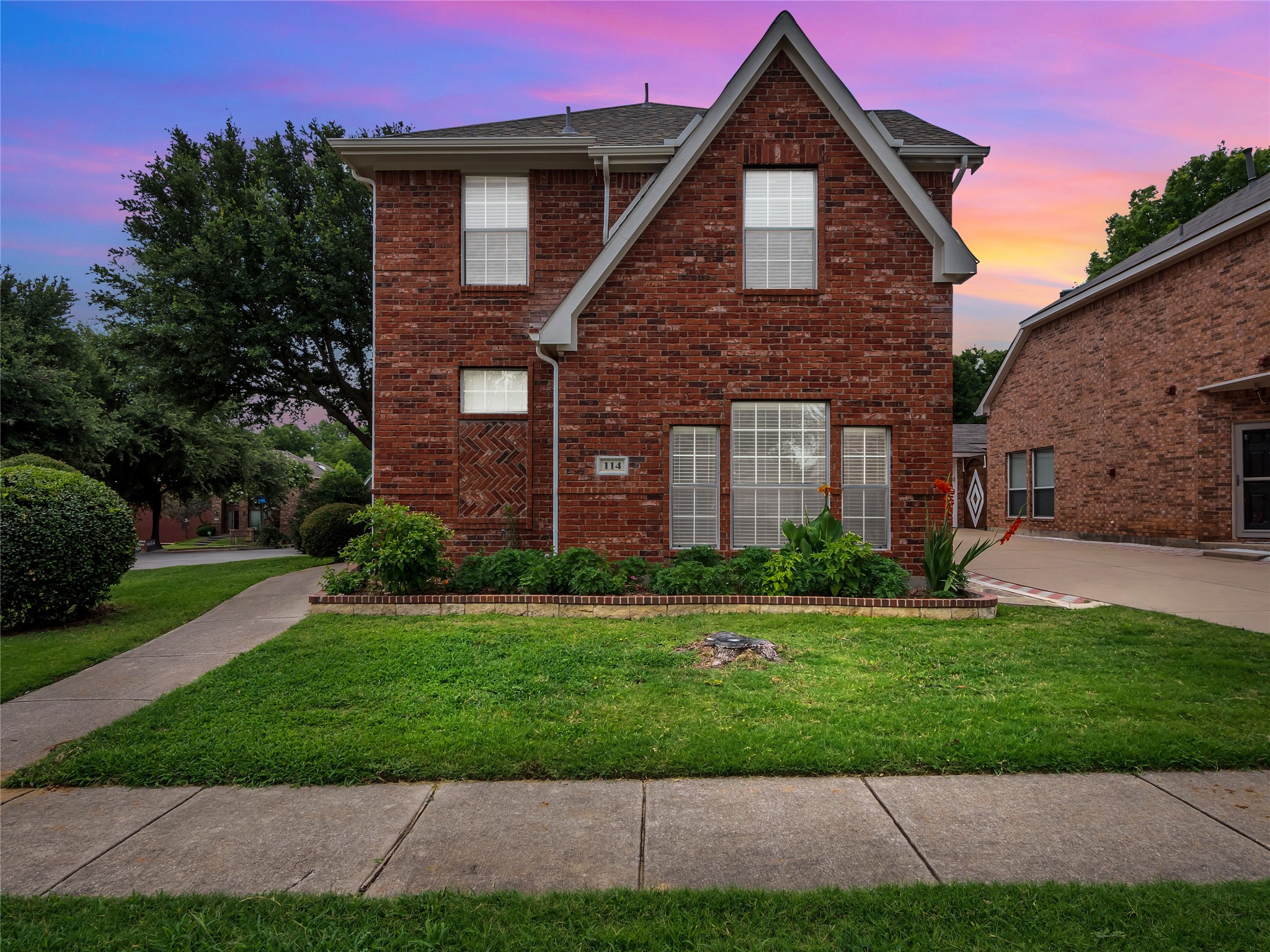 114 Constitution Drive, Euless, TX 76040 — photo 2