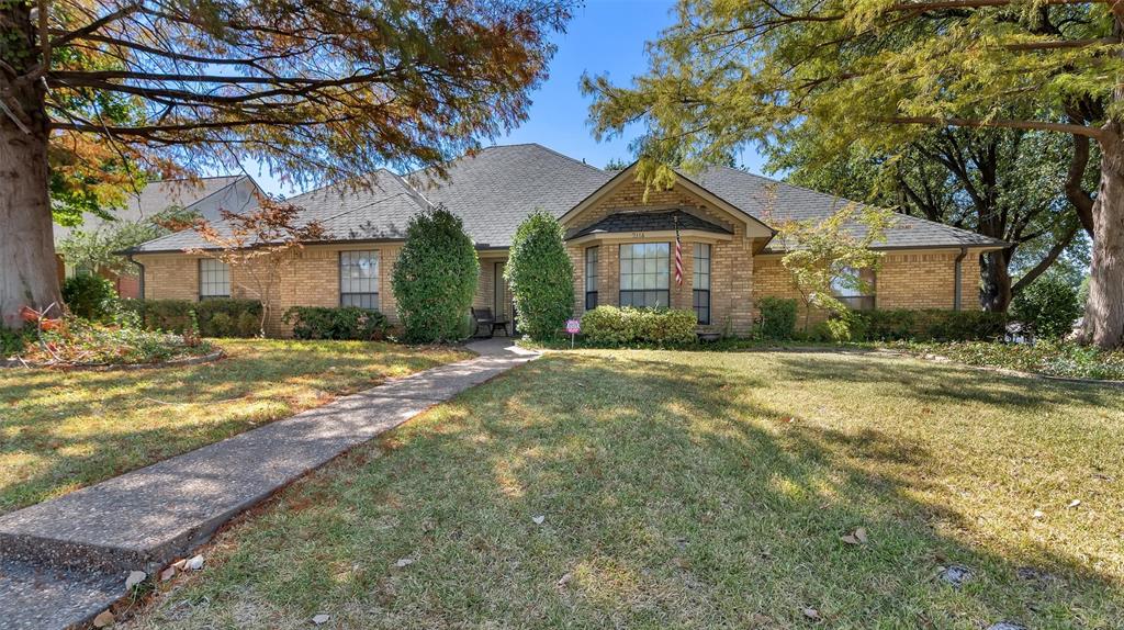 2114 Meadows Circle — photo