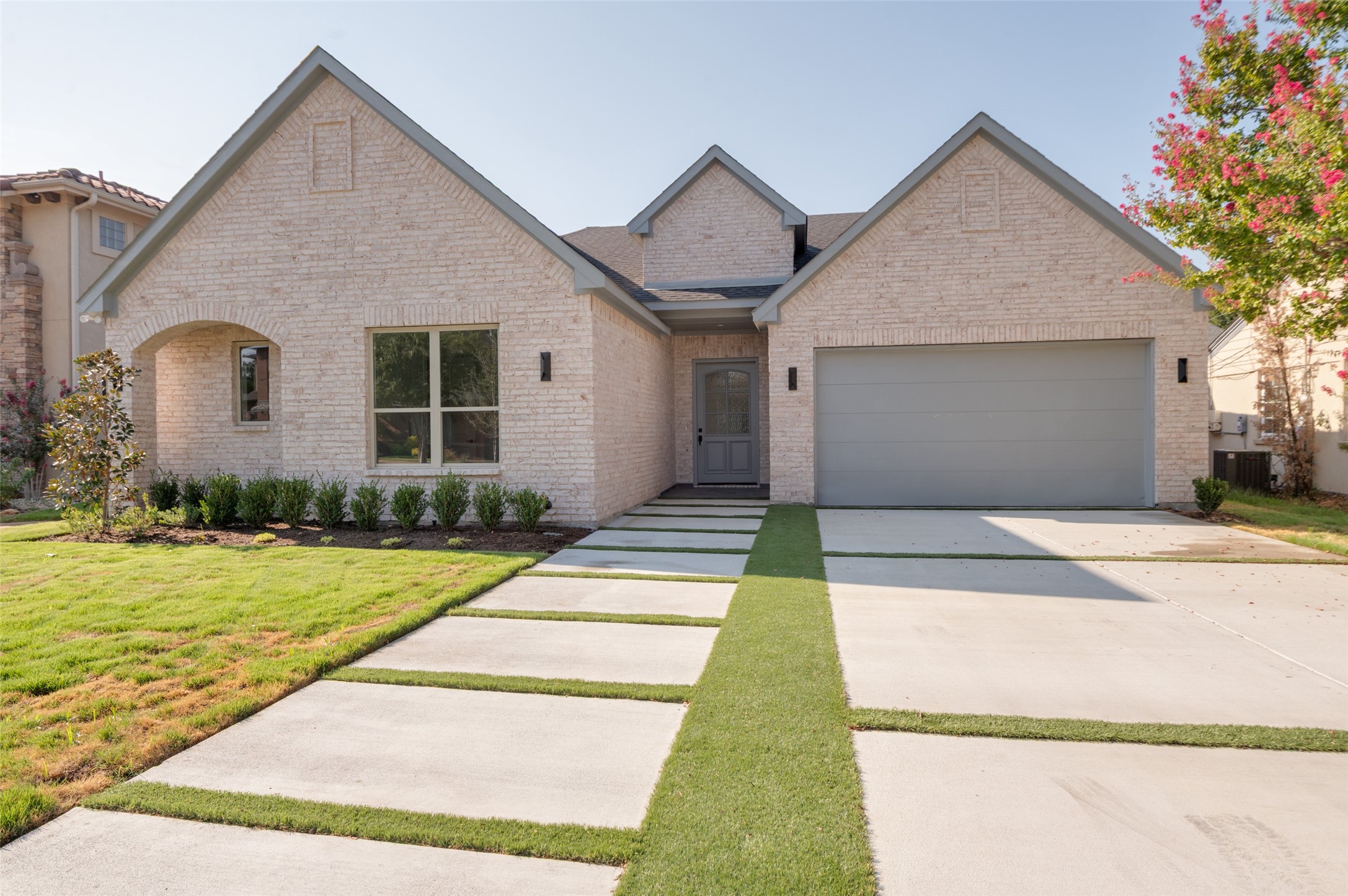 2654 Mount View Drive — photo