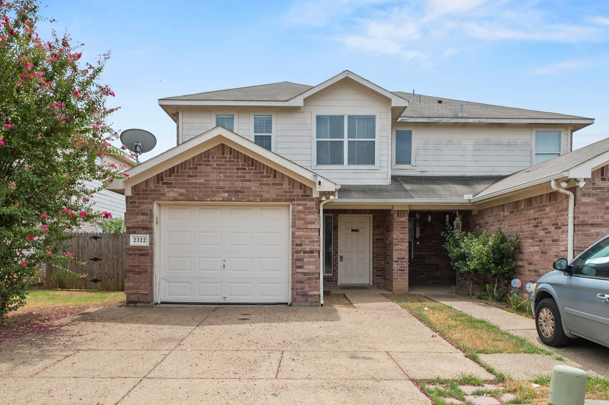 2322 Kingsway Drive — photo