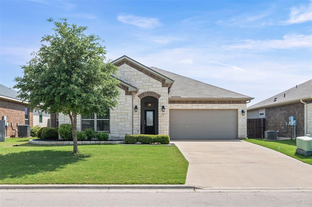815 Cross Drive — photo