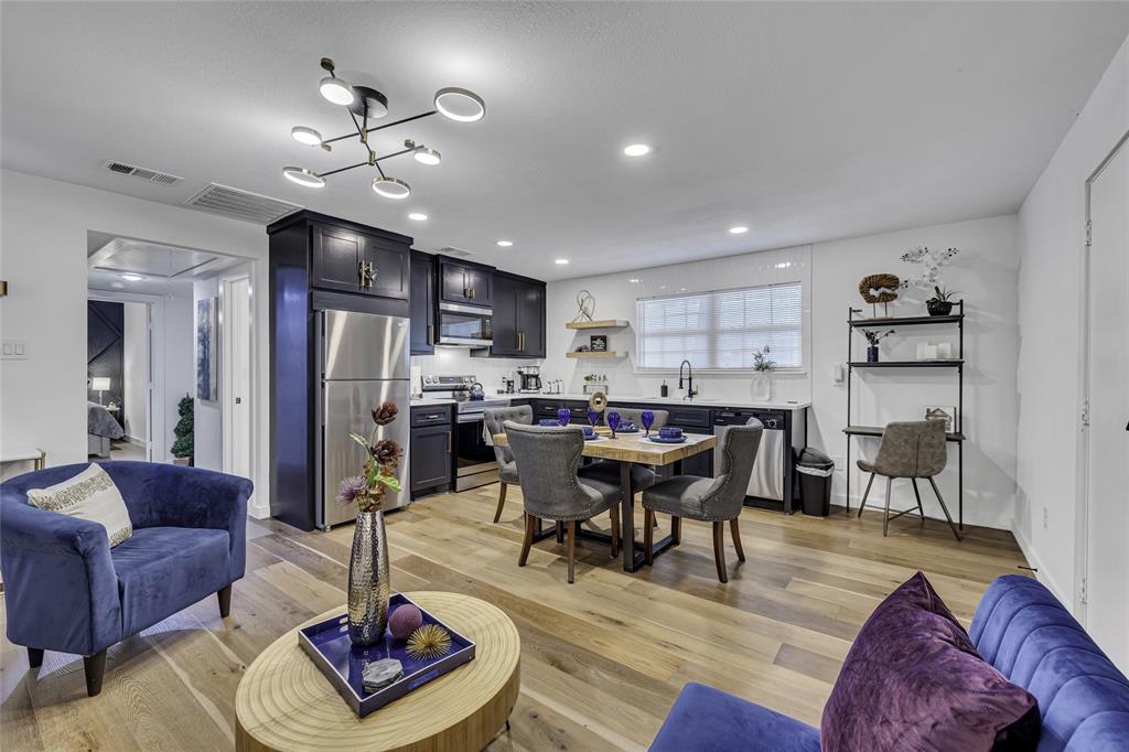 1428 N Main Street B — photo