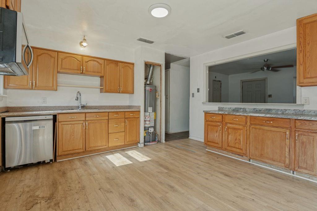 1024 Harris Drive, Euless, TX 76039 — photo 3