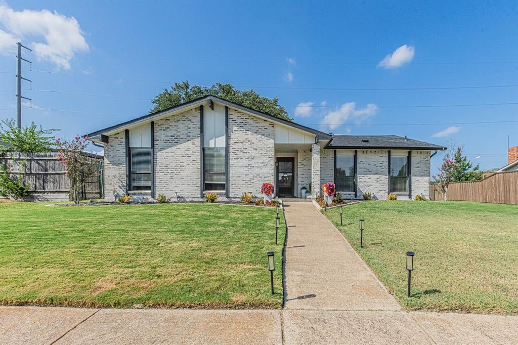 2901 Gayle Drive — photo
