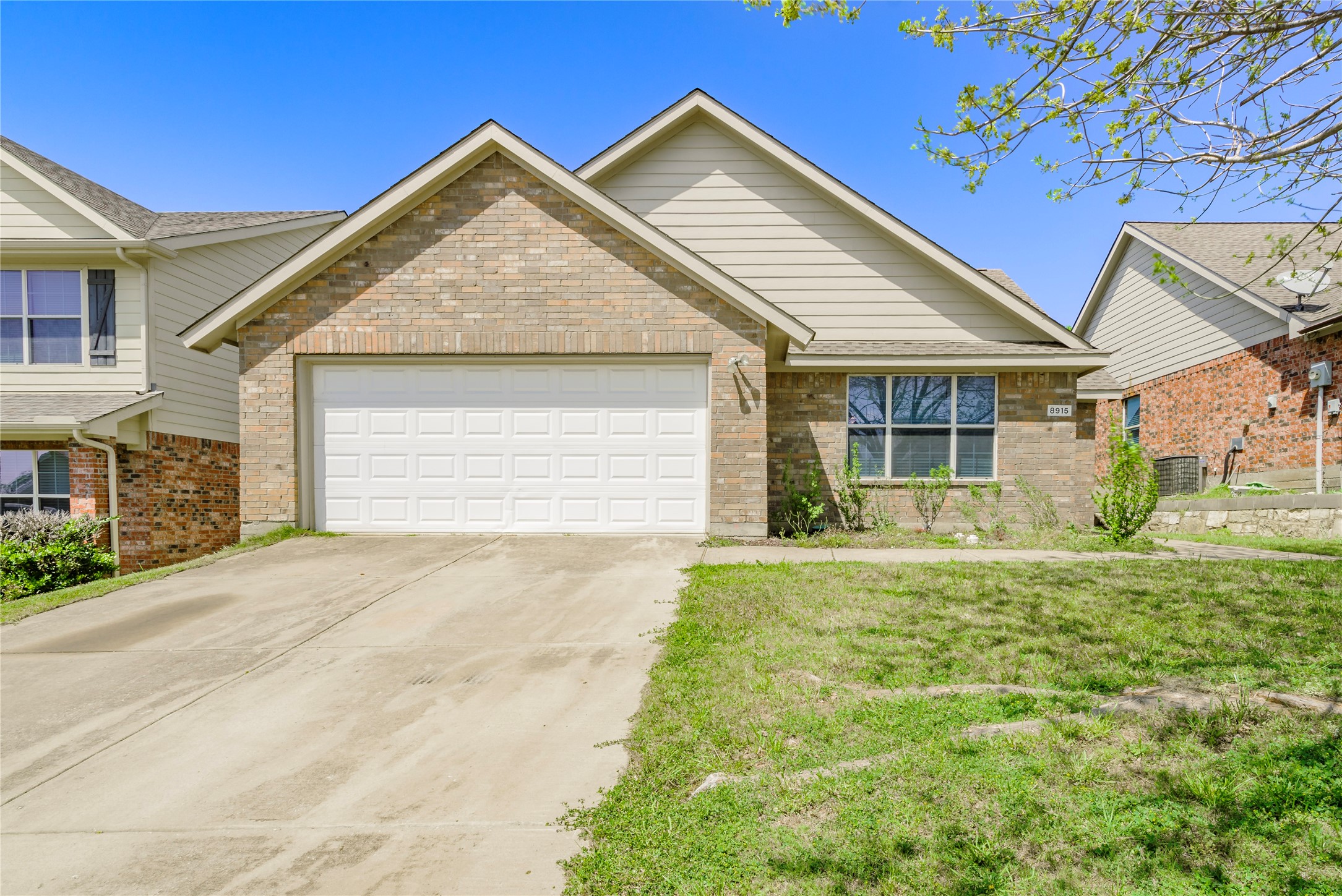 8915 Wild Rose Lane — photo