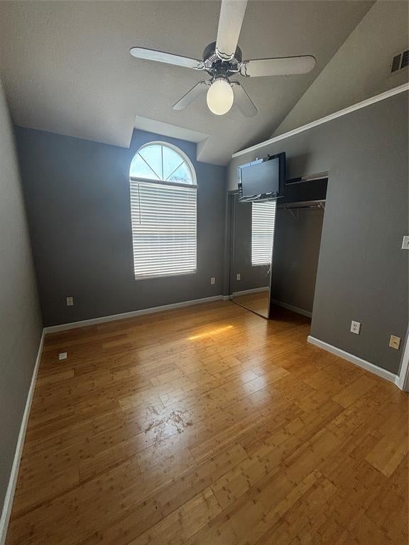 303 Settlers Park — photo