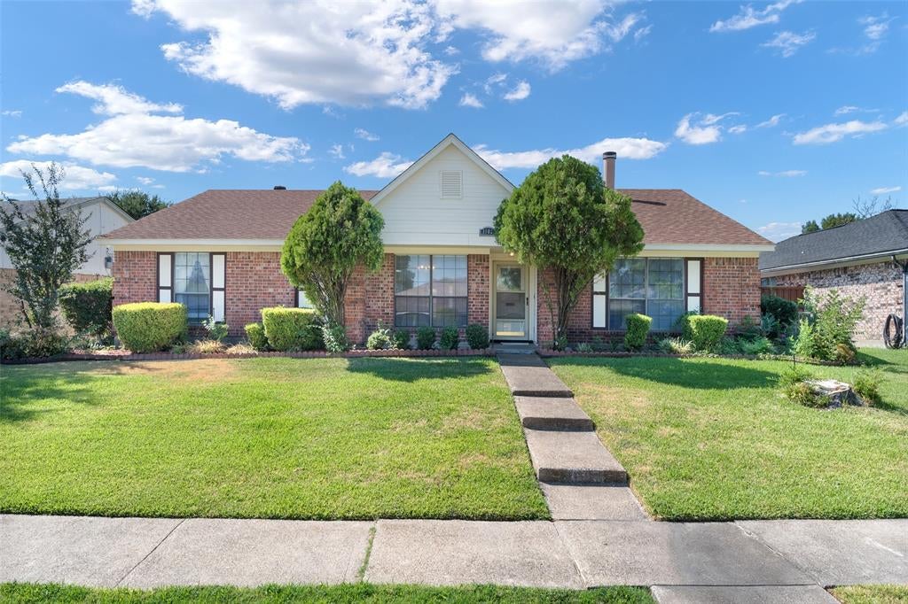 1002 Courtney Drive — photo