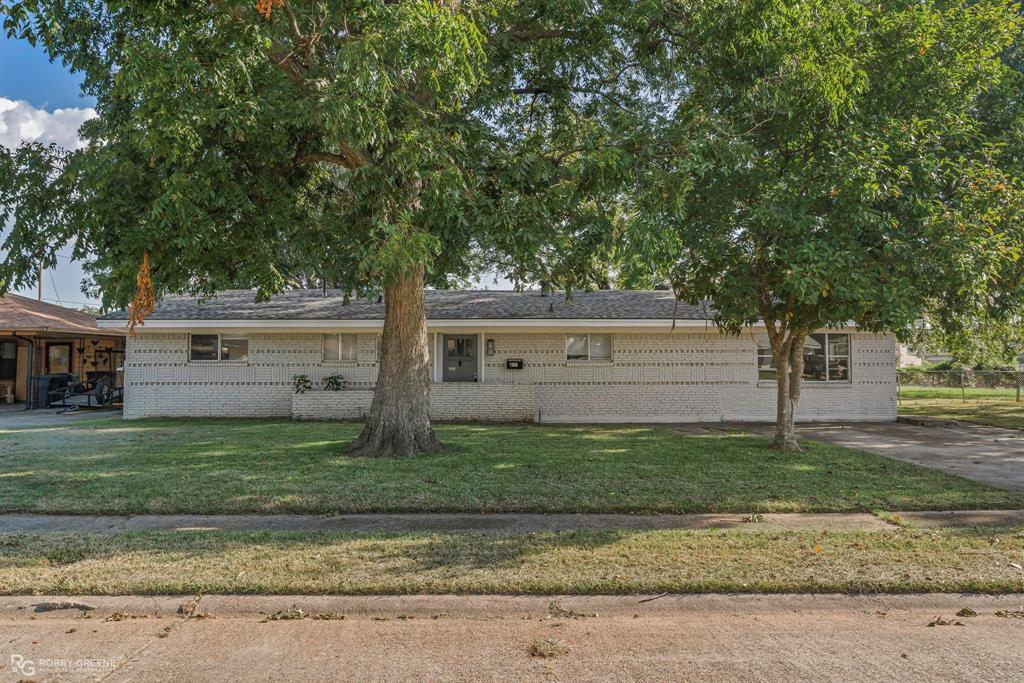 1106 Caroline Drive — photo