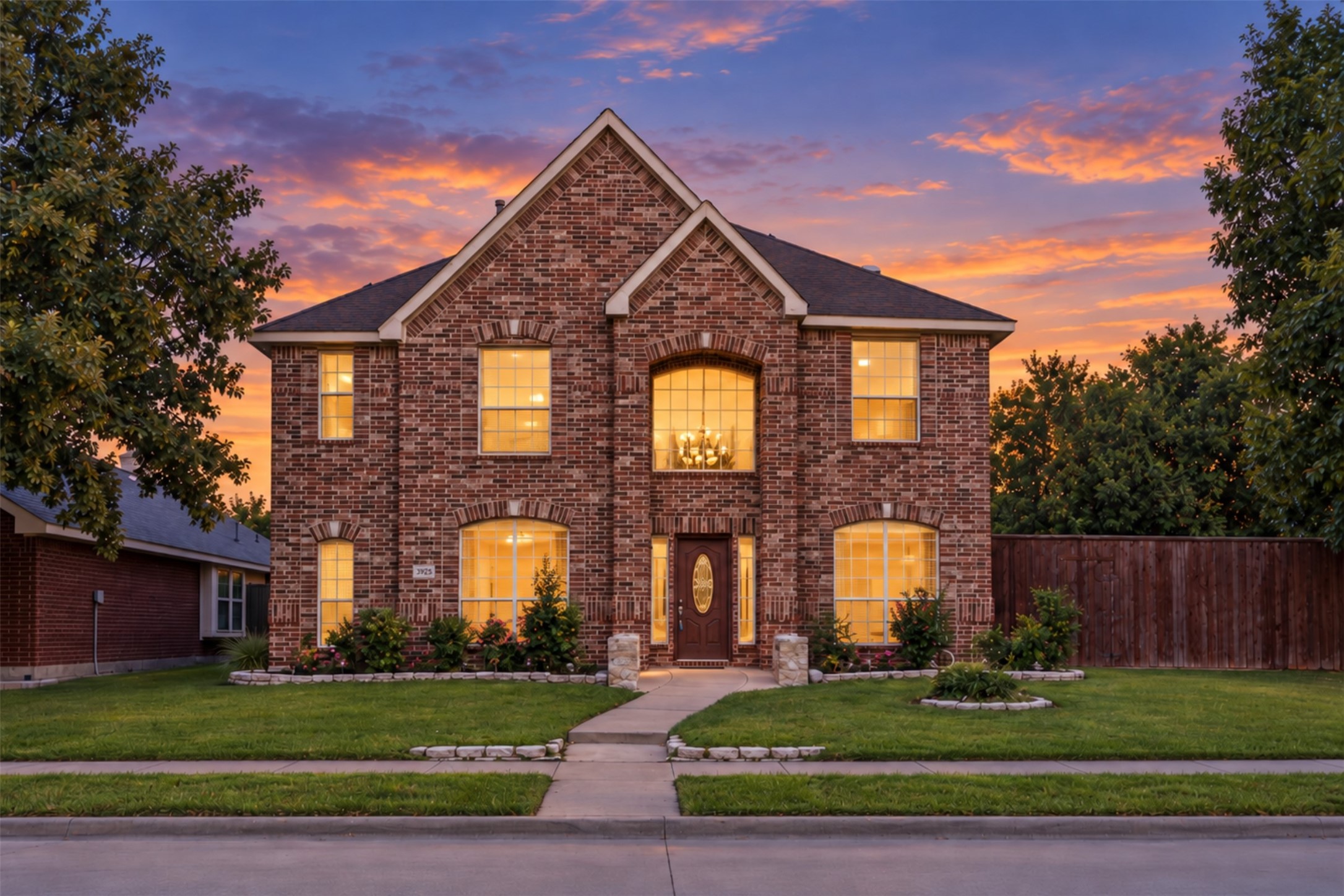 3925 Gardenia Lane — photo