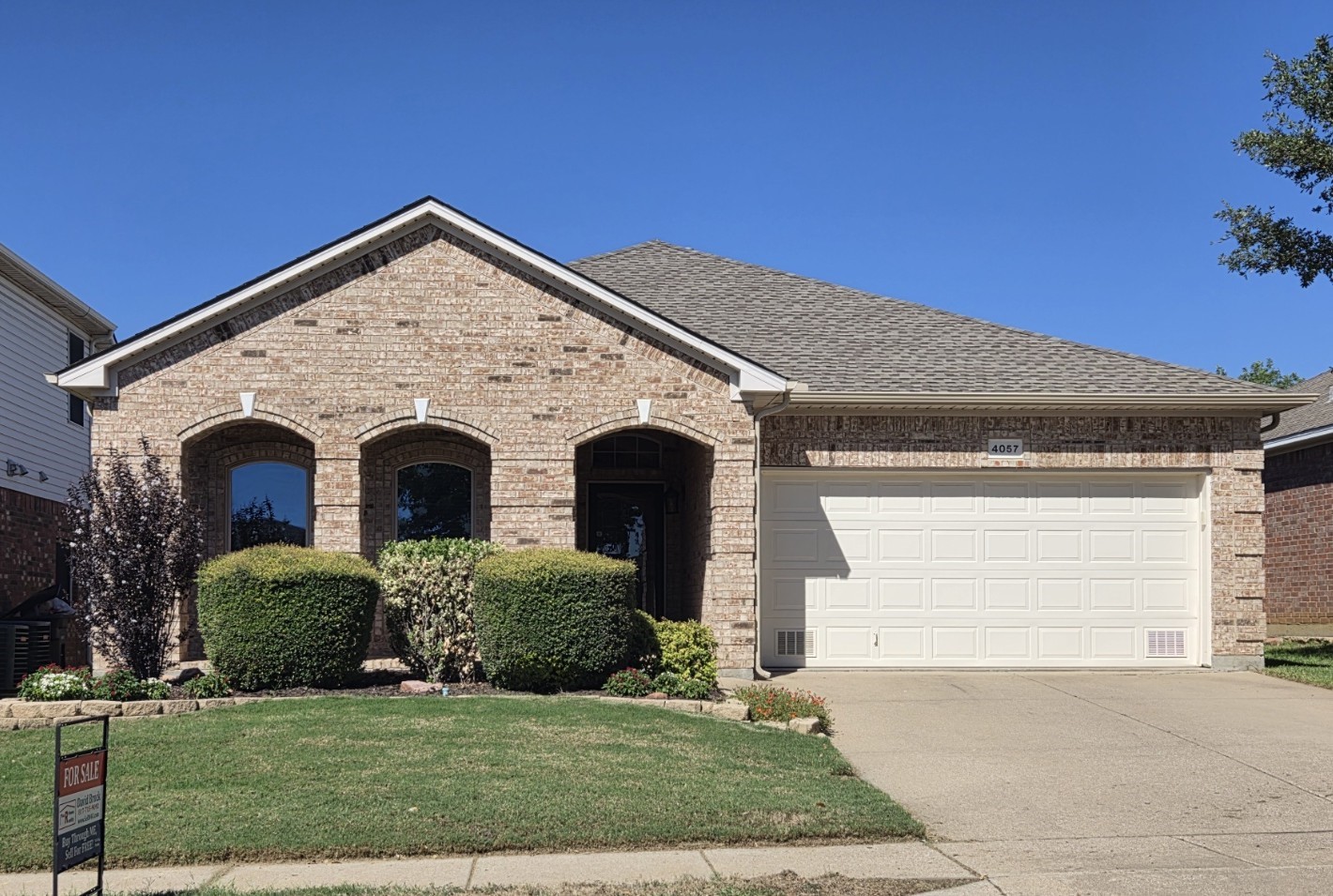 4057 Claymore Lane — photo