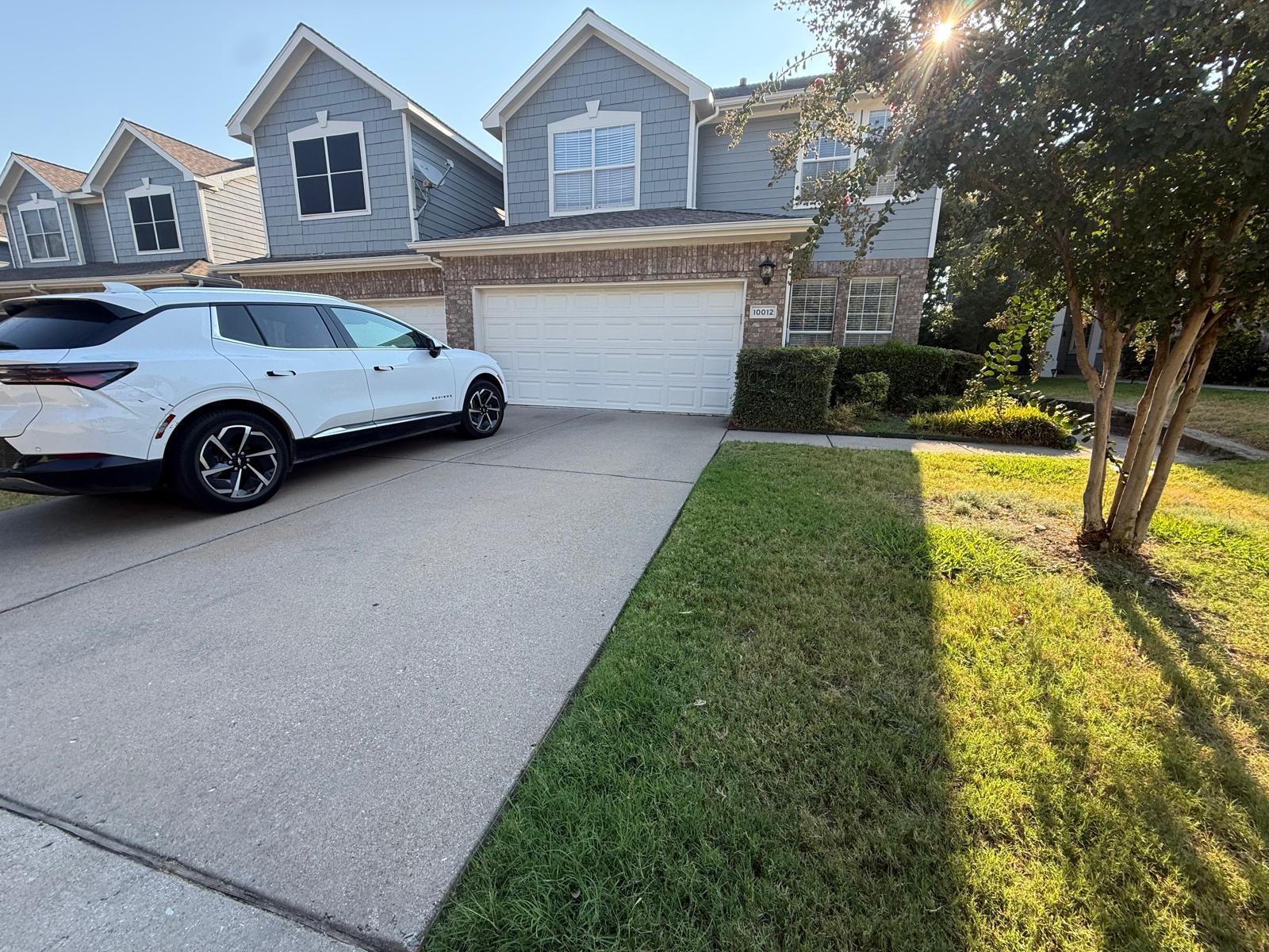 10012 Castlewood Drive — photo