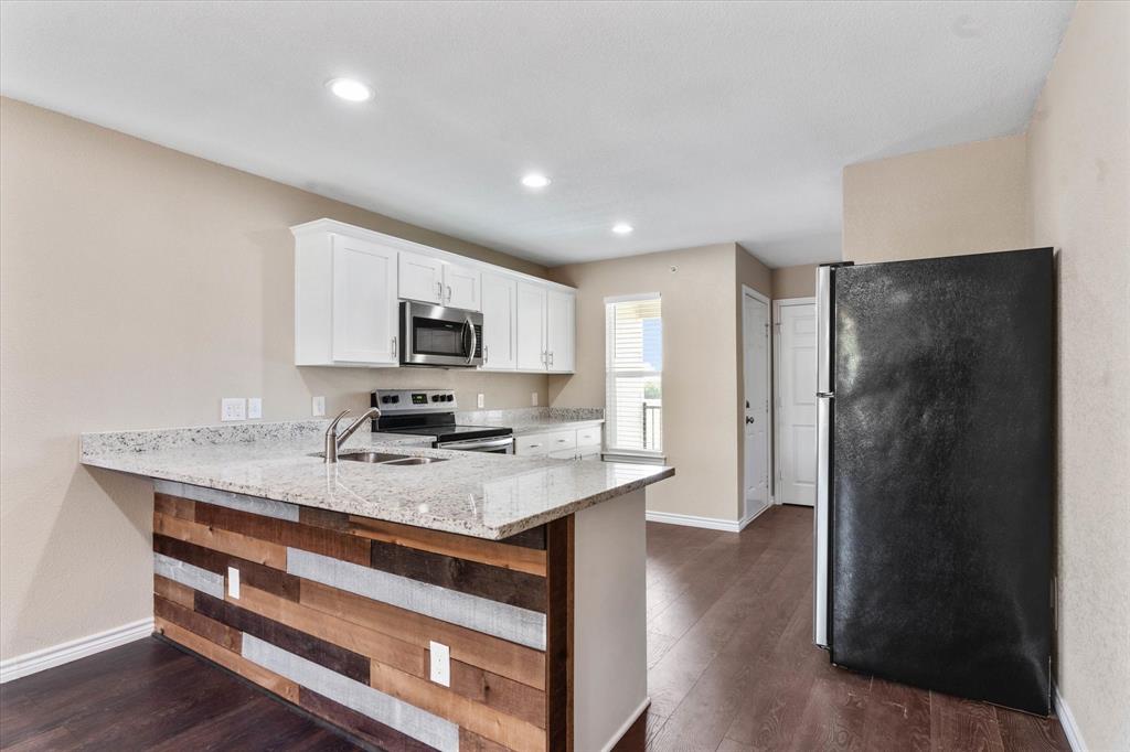 1406 Courtney Place D — photo