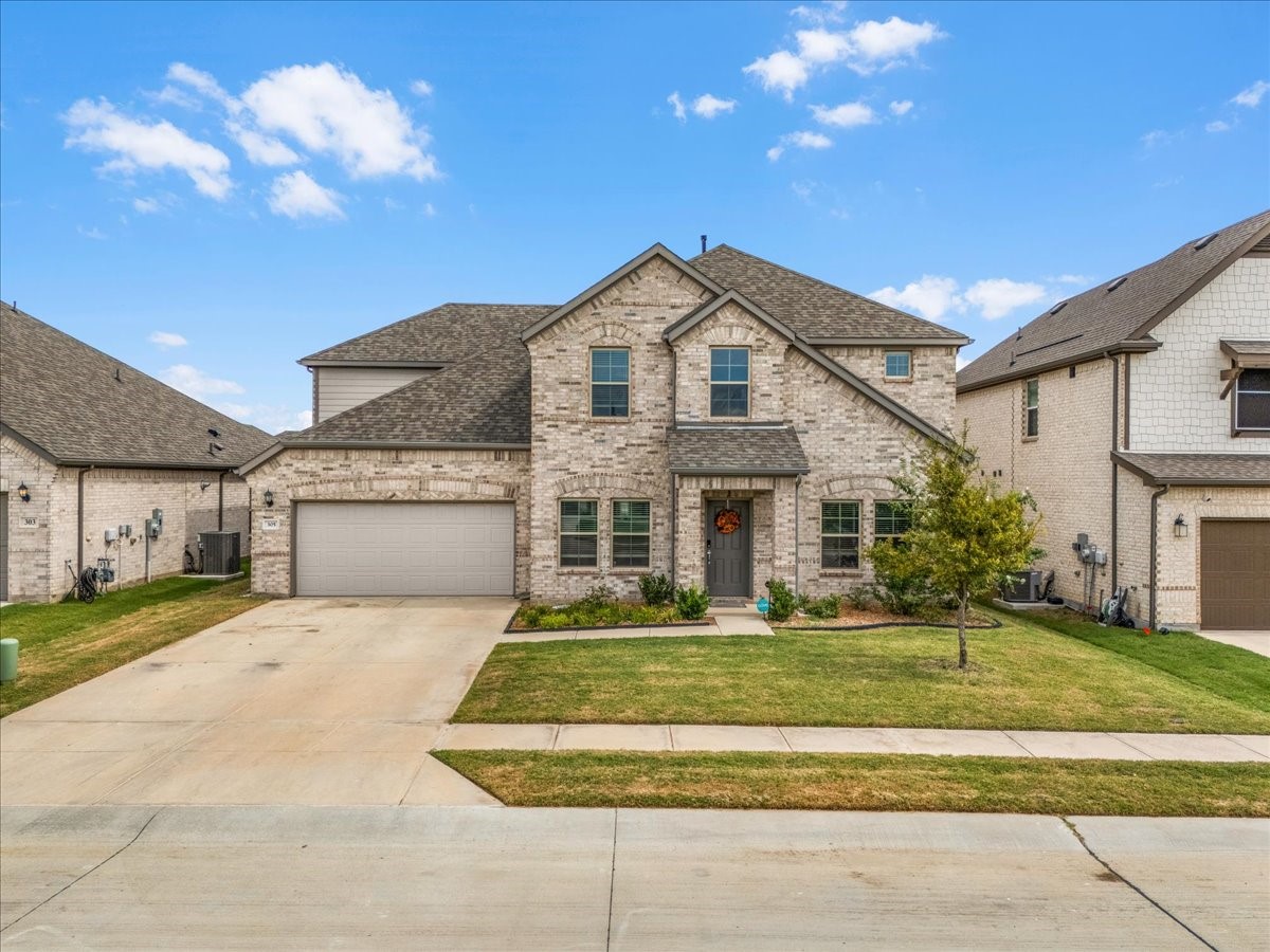 305 Laurel Drive — photo