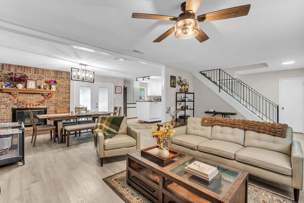 2416 Summer Place Drive — photo