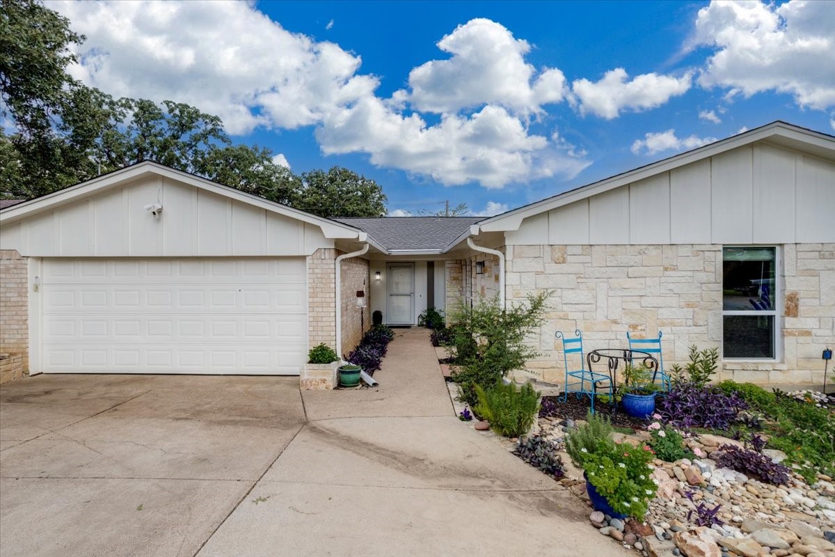 4101 Chipwood Court — photo