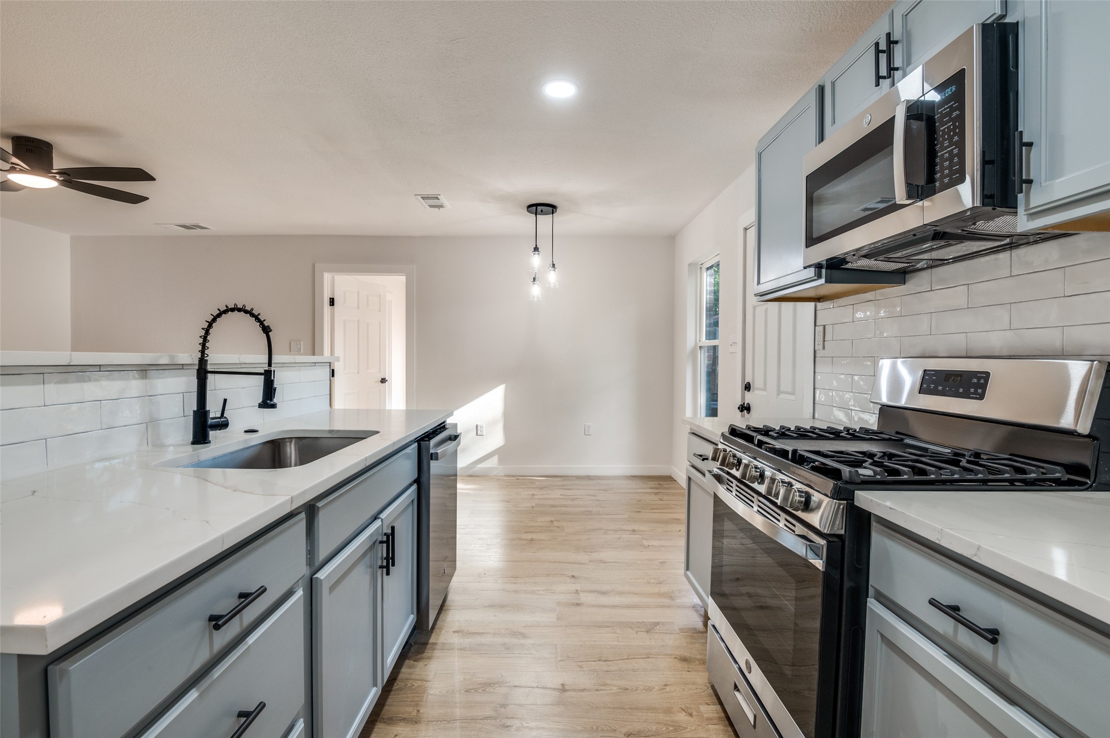 4129 Easter Avenue, Dallas, TX 75216 — photo 2