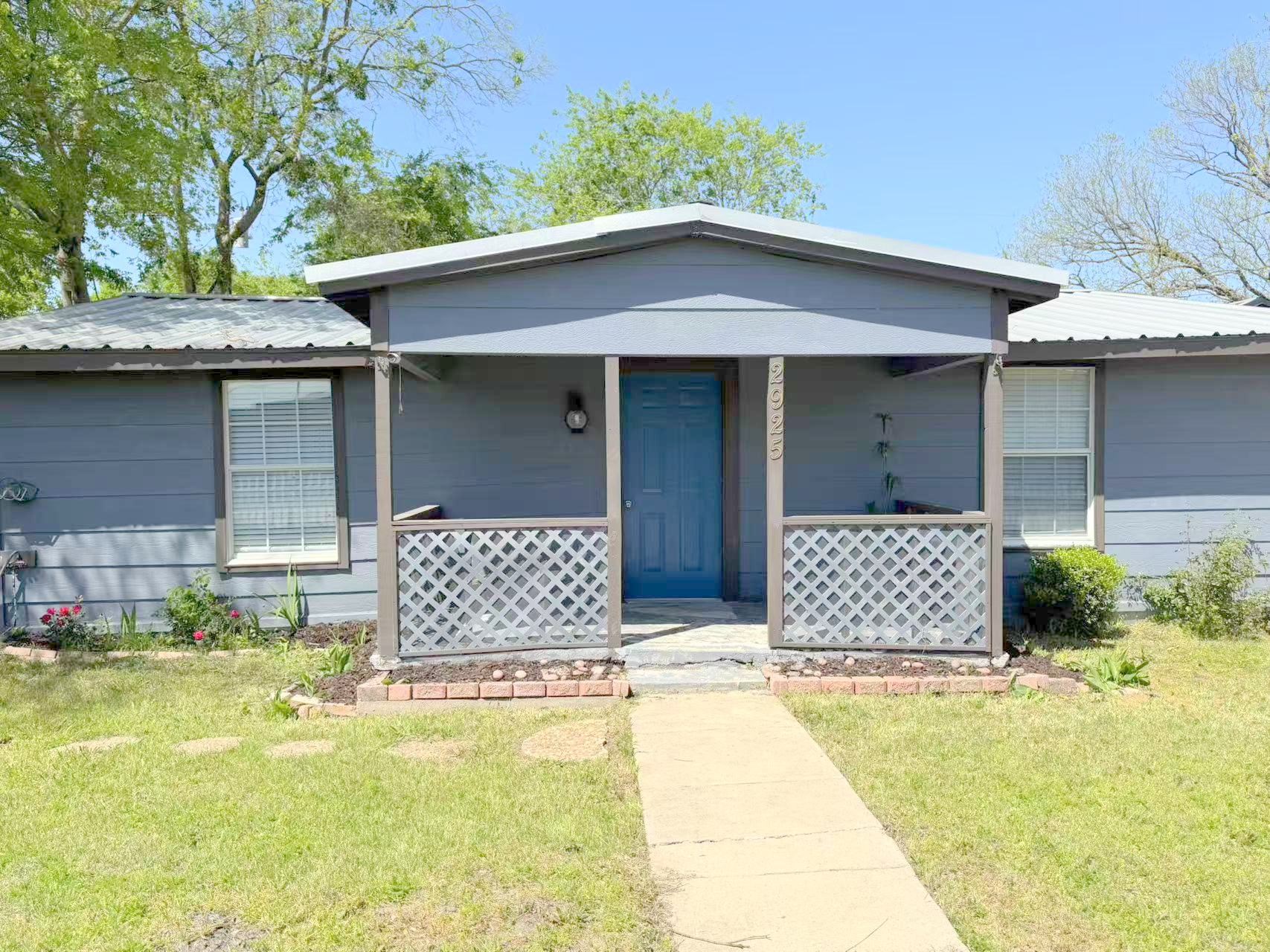 2925 Janet Drive — photo