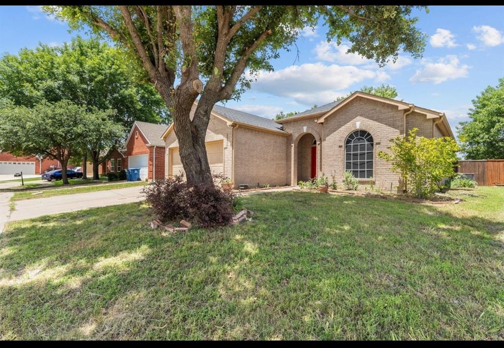 8414 Seafield Lane — photo