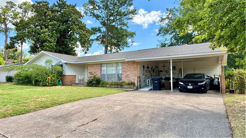 1723 Montrose Drive — photo