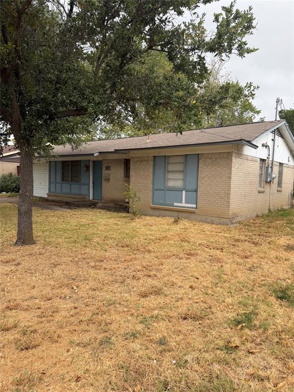 2418 Fulton Drive — photo