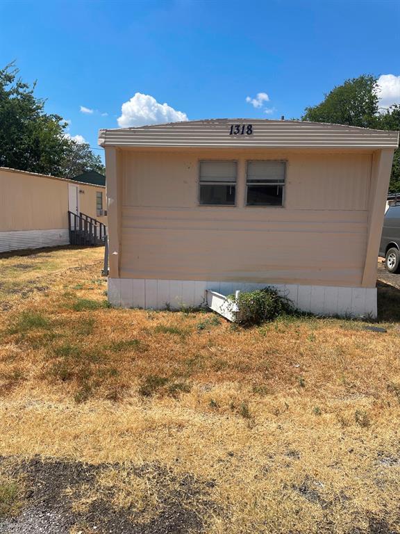 1318 Genoveva Ln — photo