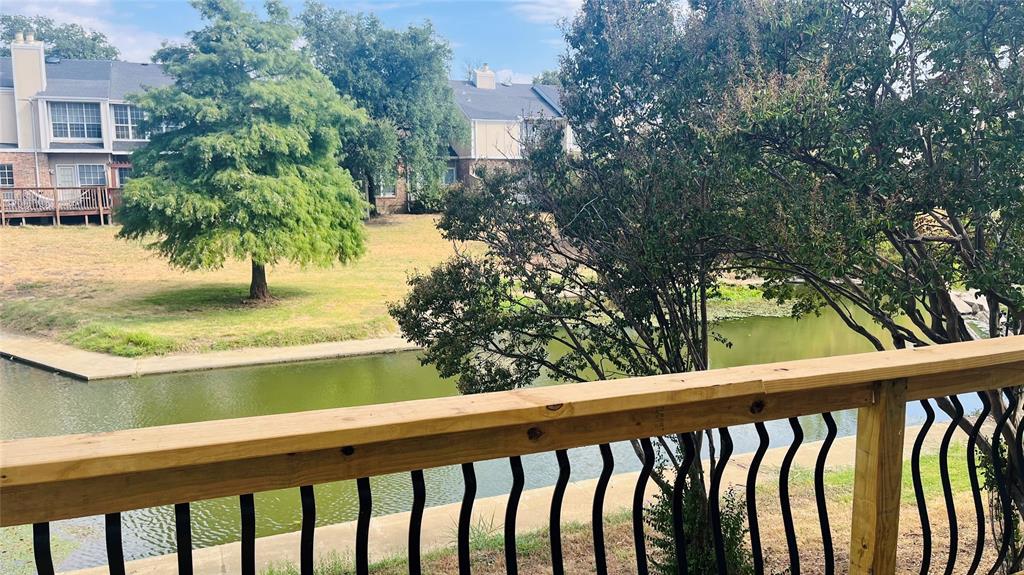 2305 Southlake Court — photo