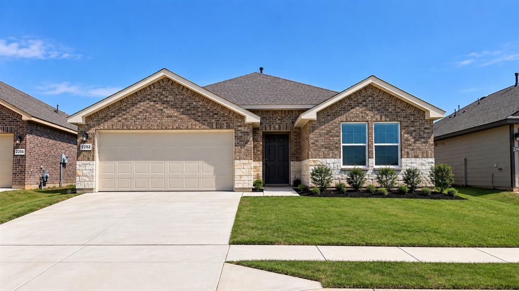 2252 Johnny Cash Drive — photo