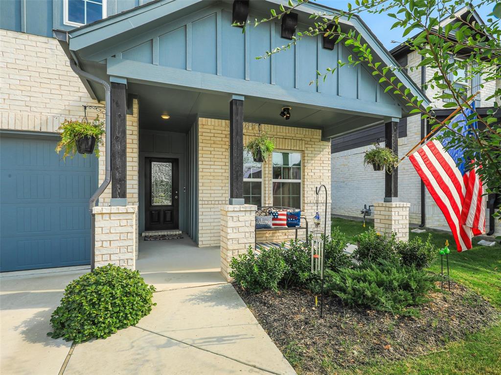 3921 Bluestem Boulevard — photo