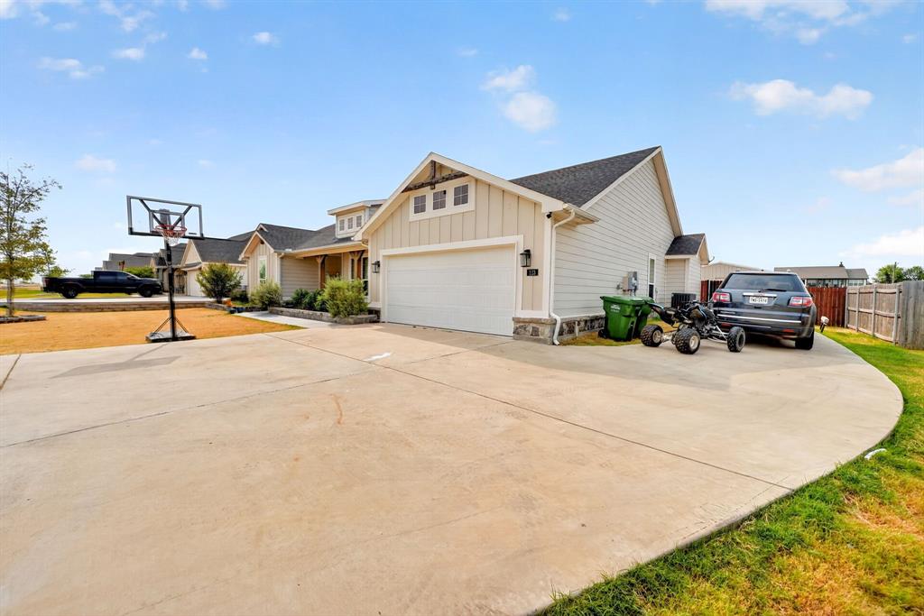 113 ridgetop trl, RHOME TX 76078 — photo 3