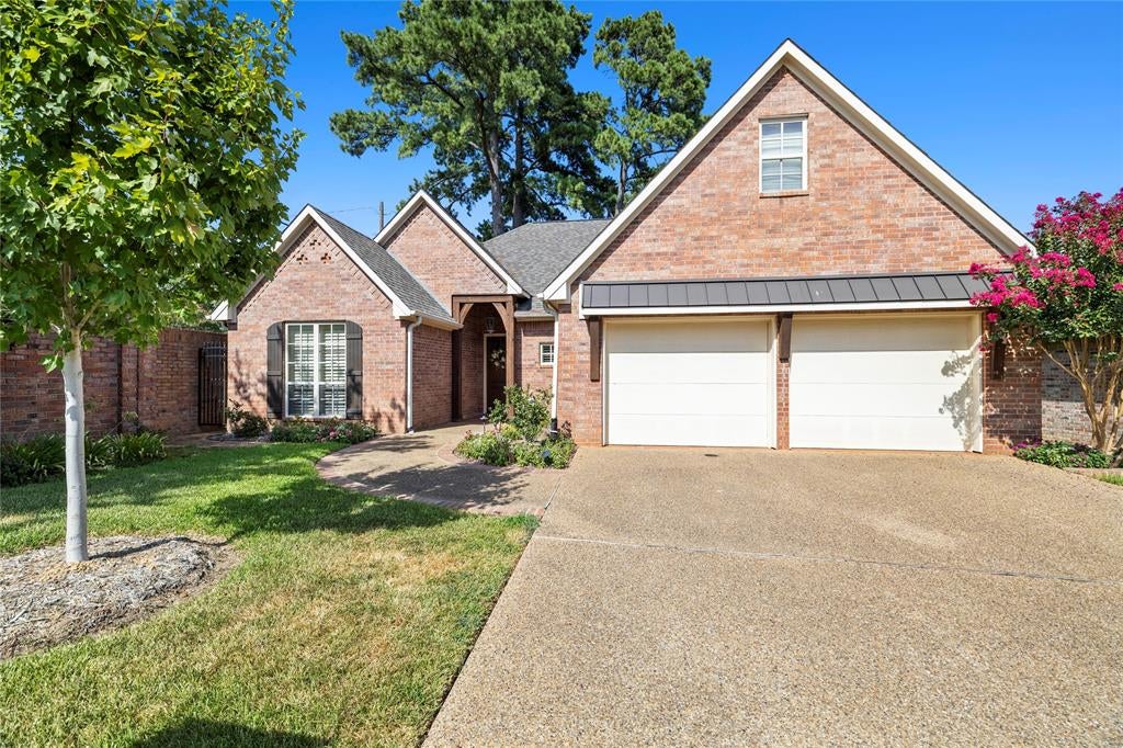 789 Fairmont Drive — photo