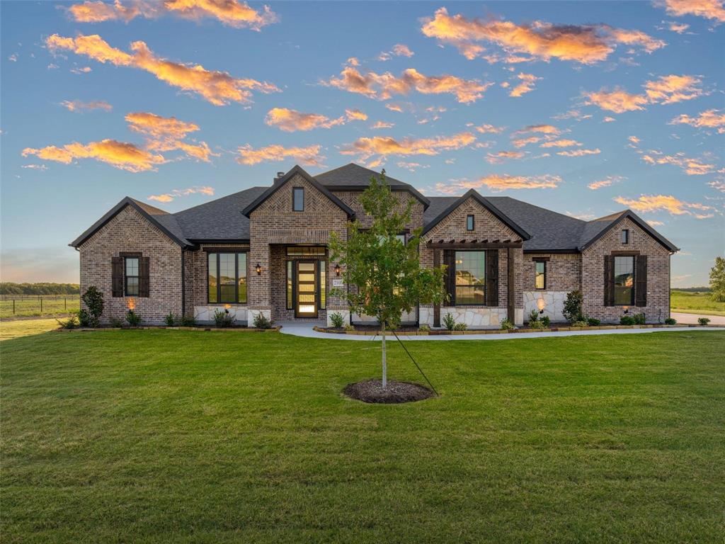 2108 Charters Circle — photo