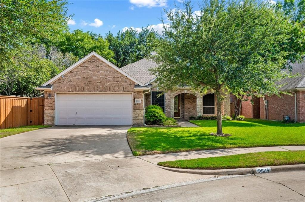 2504 Mallard Court — photo