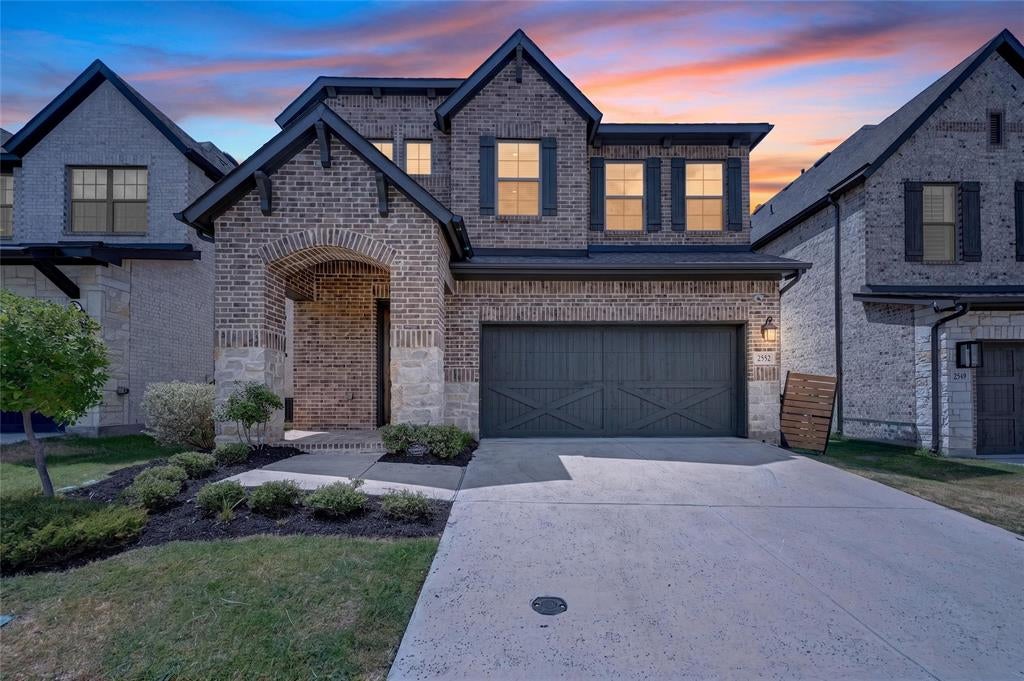 2552 Four Roses Drive — photo