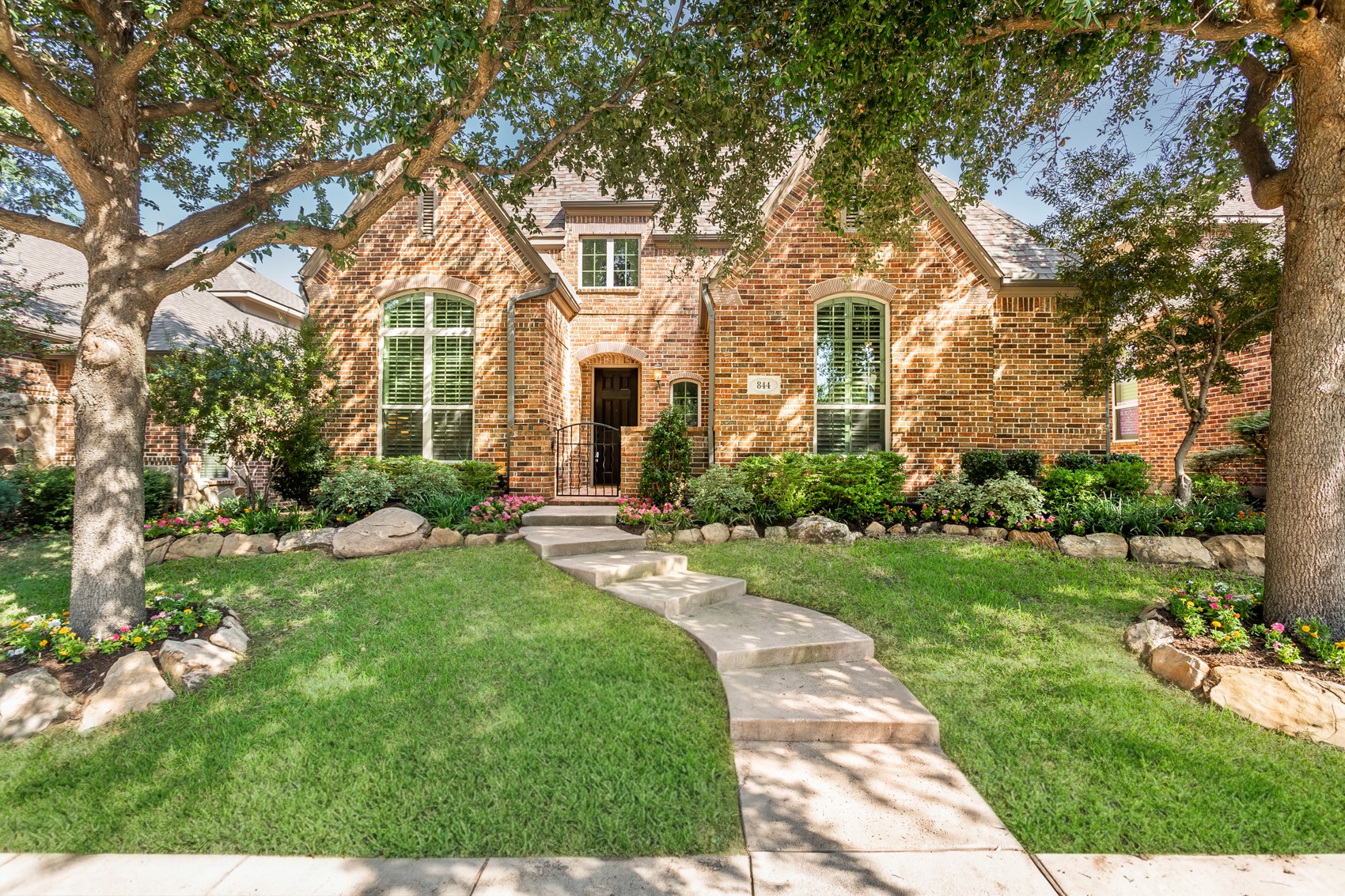844 Veneto Drive — photo