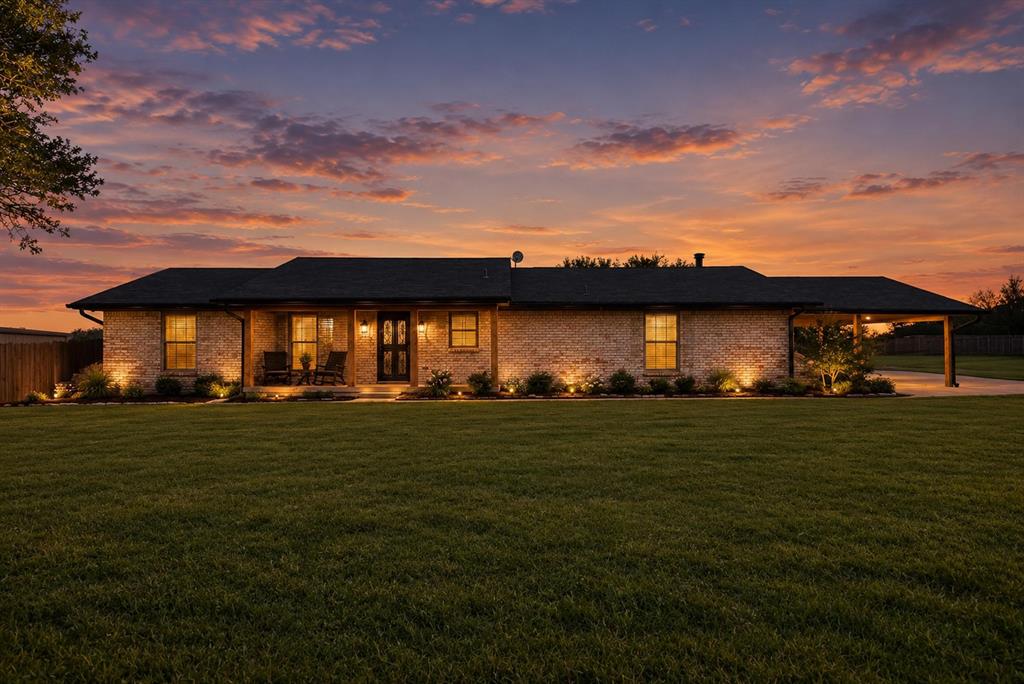 452 E Pecan Tree Road — photo